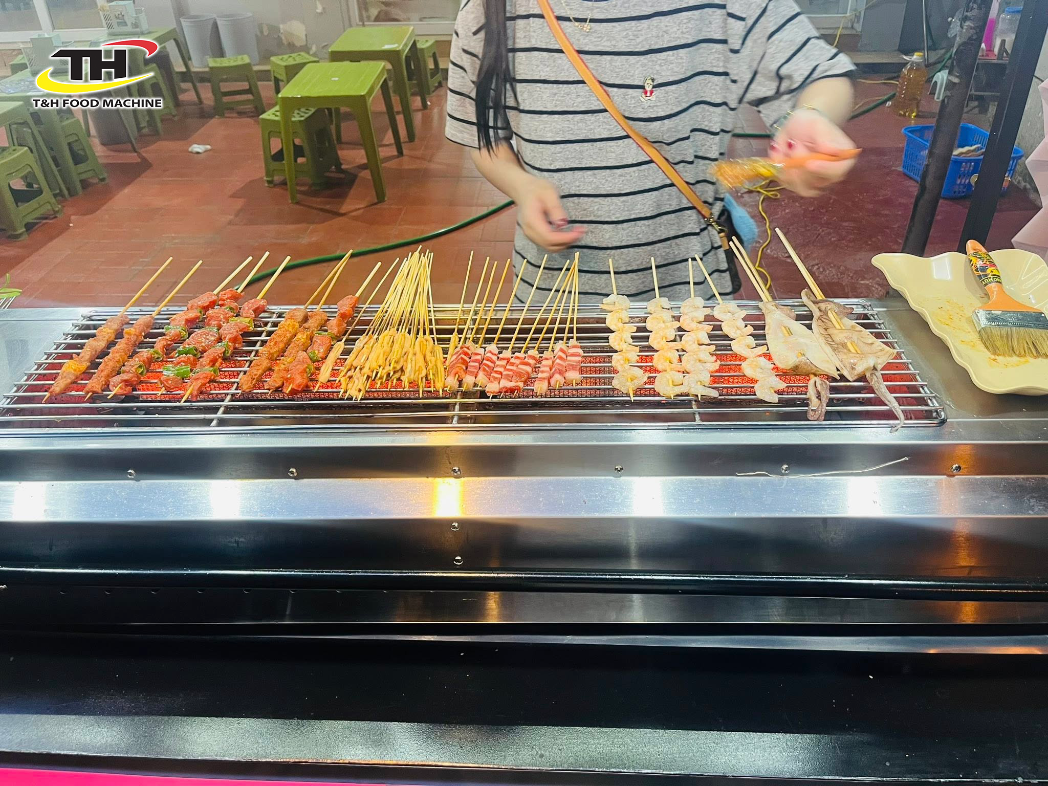 TẠI SAO BẾP NƯỚNG KHÔNG KHÓI T&amp;H LÀ LỰA CHỌN SỐ 1 CHO CÁC QUÁN ĂN HIỆN NAY?